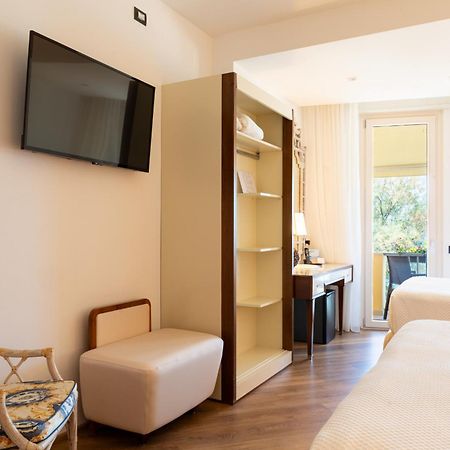 Hotel Florida Lerici Buitenkant foto
