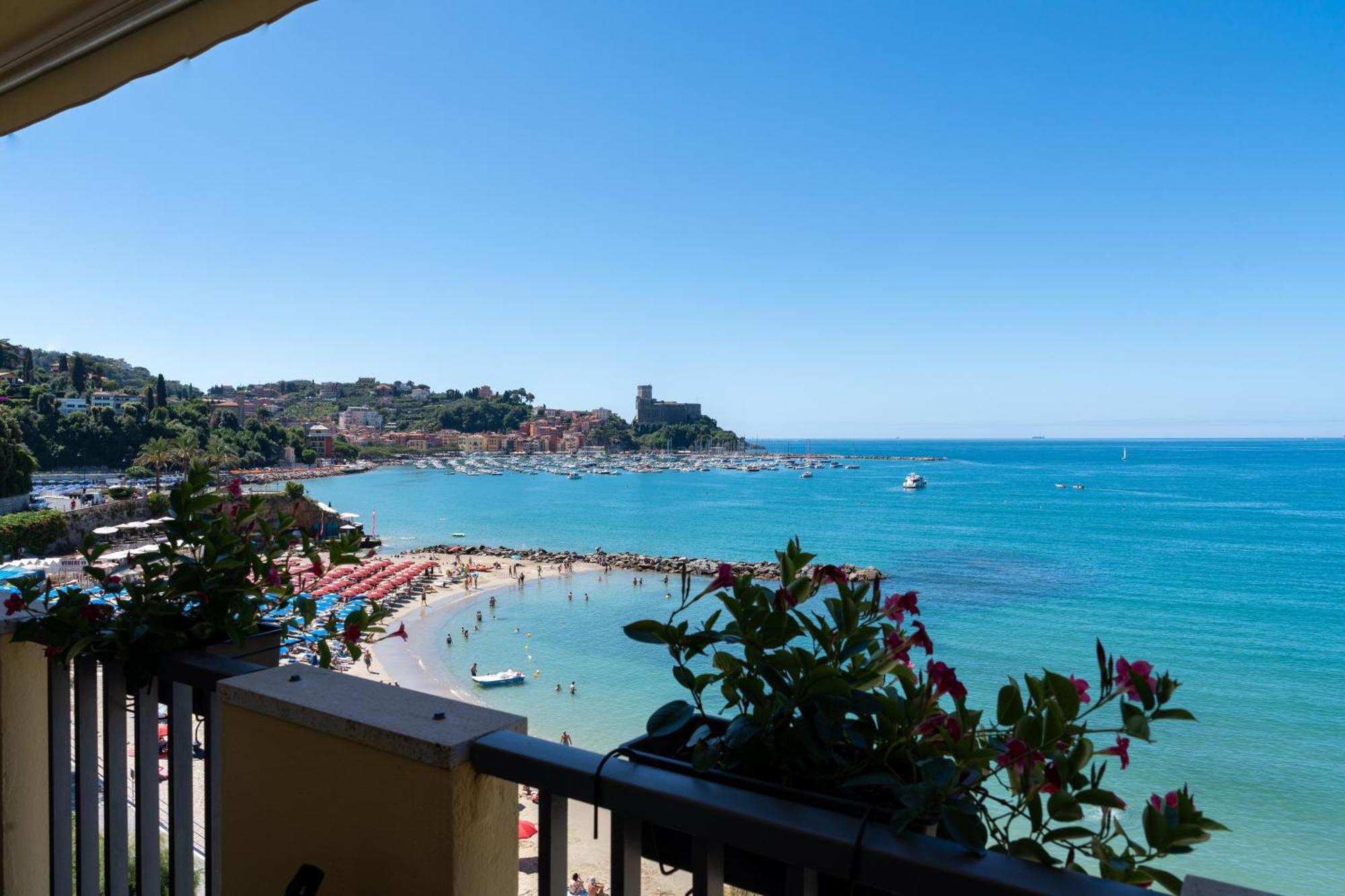 Hotel Florida Lerici Buitenkant foto