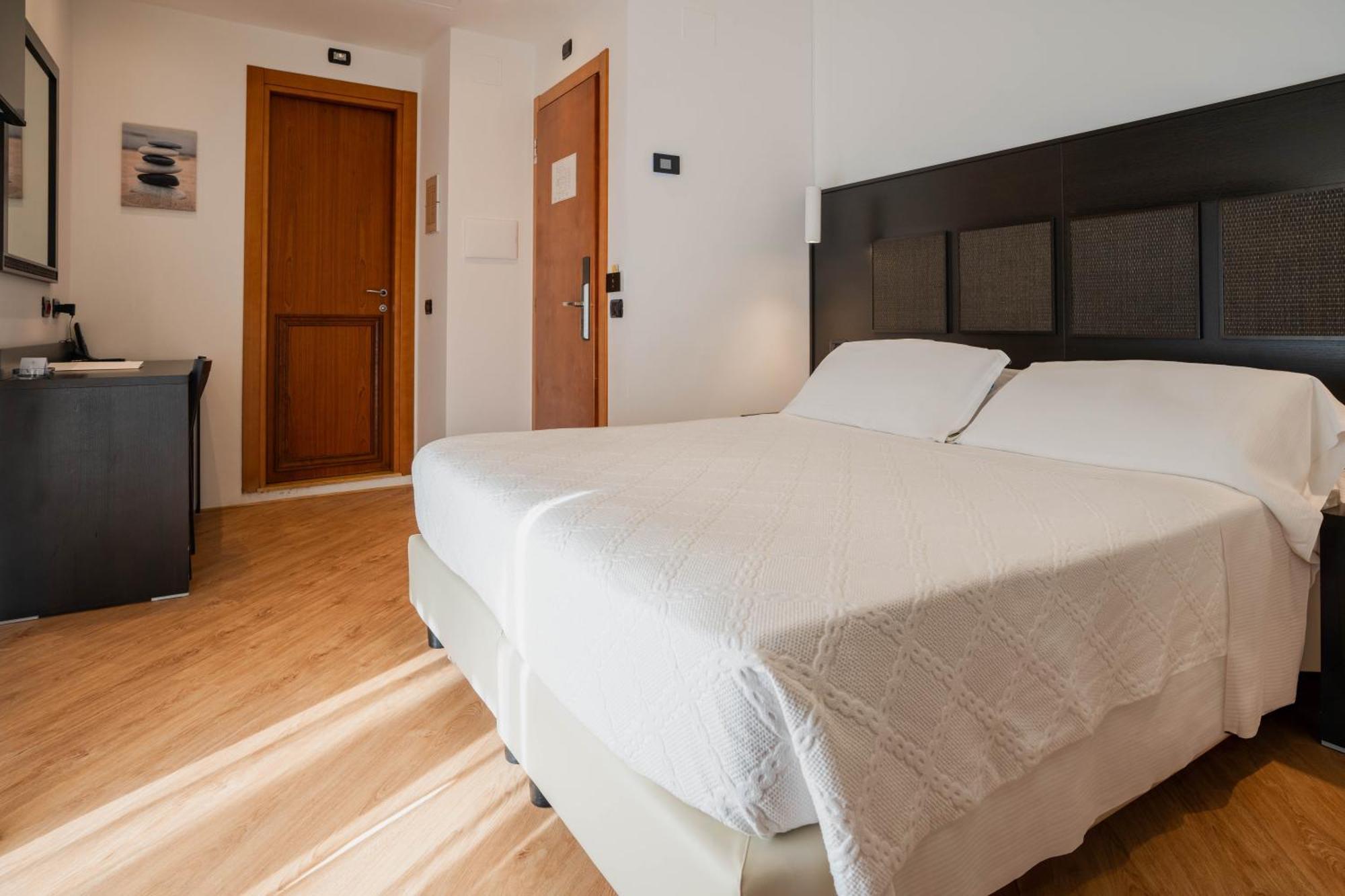 Hotel Florida Lerici Buitenkant foto